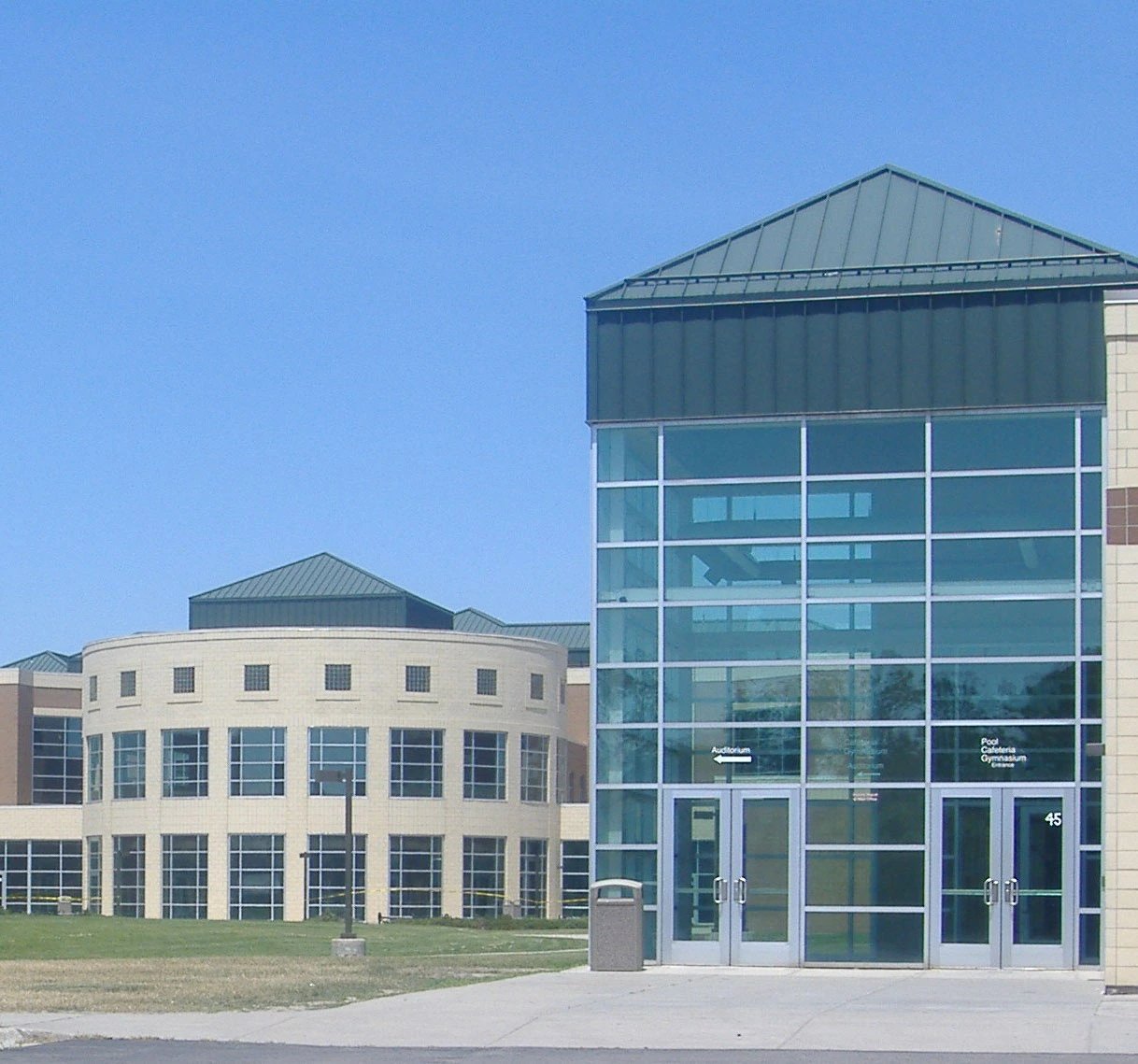 RCS Stoney Creek HS Exterior