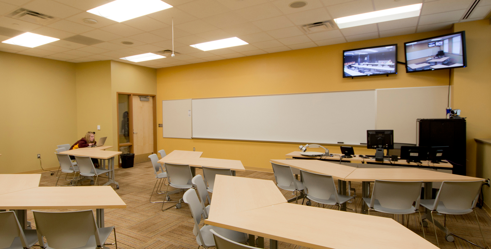 MMC-AV-IT-Classroom-1665x845