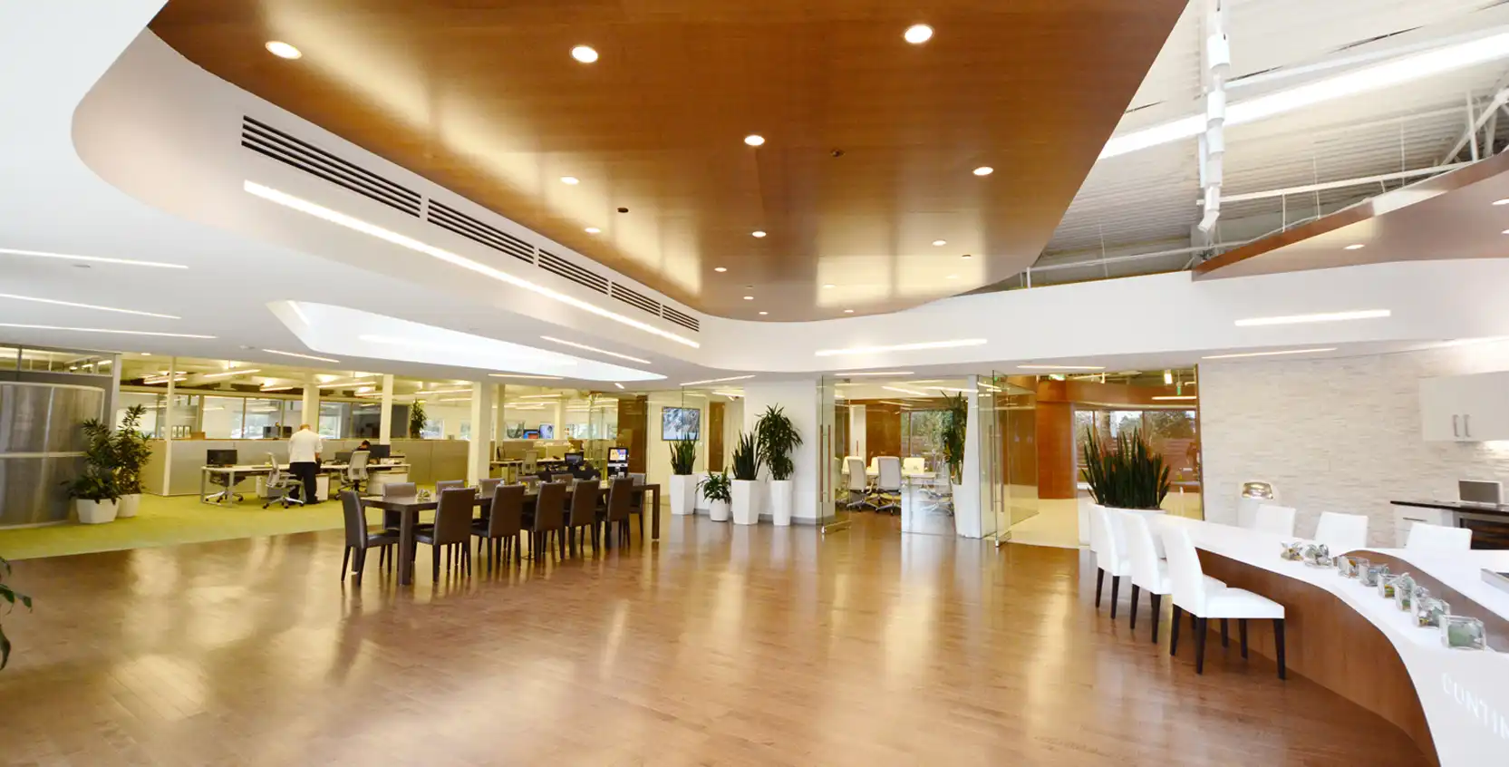 Continental-Services-Dining-2-1665x845
