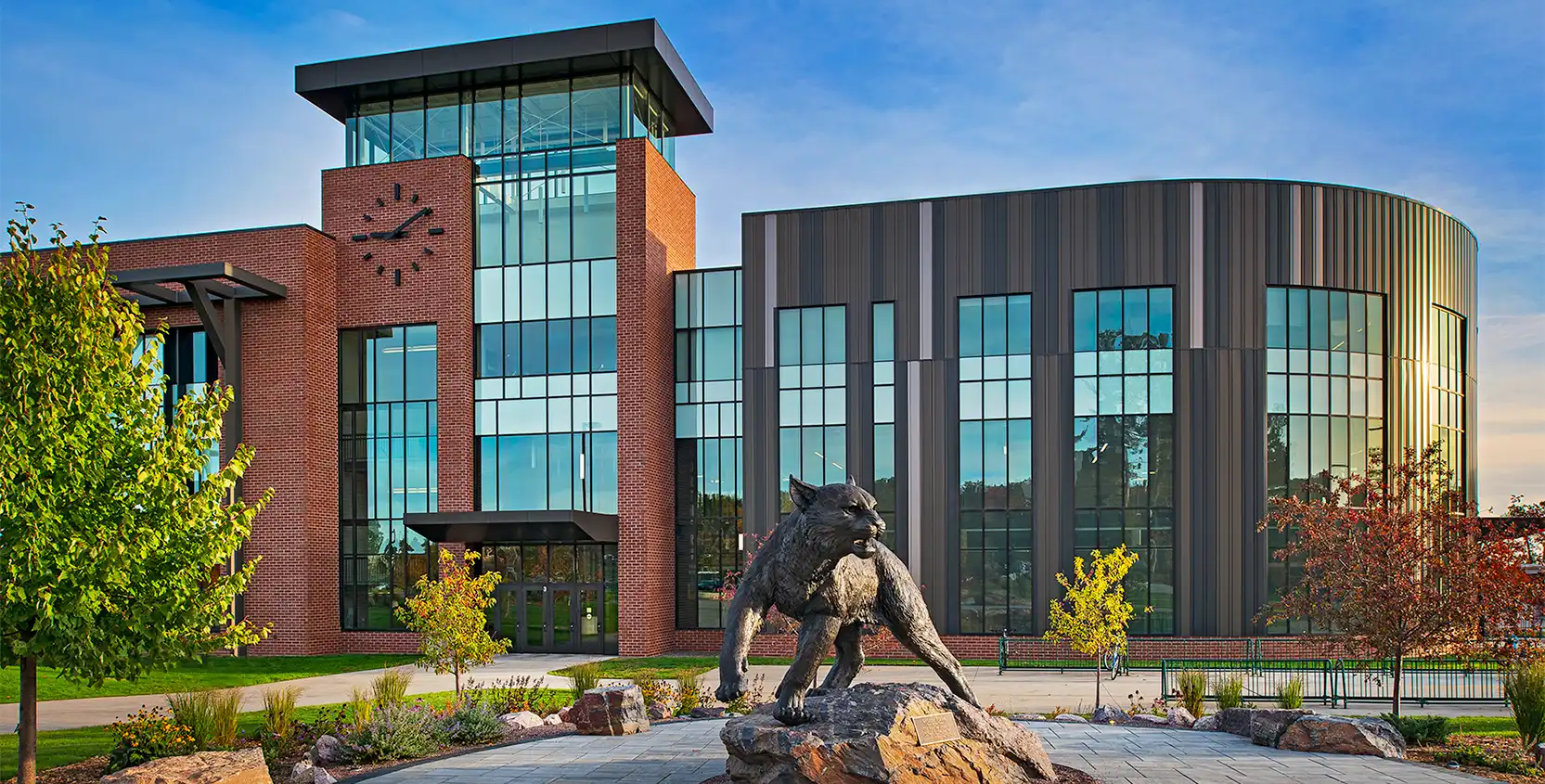 NMU-Northern-Center-Sculpture_1665x845