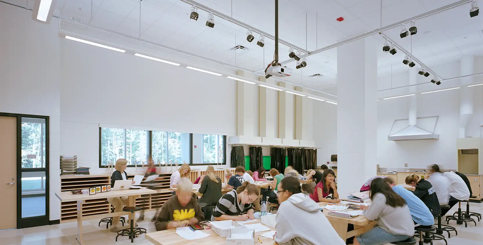 Ann-Arbor-Public-Schools-Skyline-HS-Classroom_1665x845