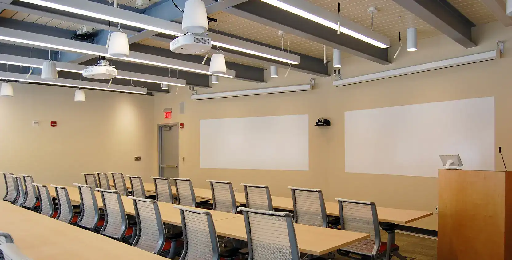 University-of-Michigan-Michigan-Memorial-Phoenix-Lab-Conference-Room-4_1665x845